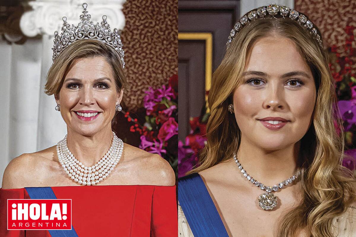 Dos retratos donde se aprecian las valiosas joyas que lucieron la Reina y la princesa heredera. Máxima, con la tiara Württemberg de diamantes antiguos y perlas, creada en 1838, y un collar de perlas de cinco vueltas. Amalia, con el Bandau de Diamantes (que llegó a la familia en 1879 en forma de collar y que la reina Emma convirtió en tiara), y un collar, también de Emma, con un diamante central amarillo