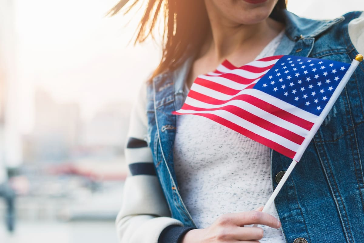 Dos subcategorías de la Visa EB-3 permiten convertirse en residente permanente de Estados Unidos solo teniendo experiencia previa en un empleo