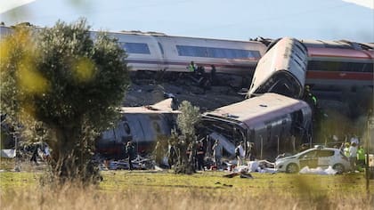Dos trenes de alta velocidad colisionaron en Toledo