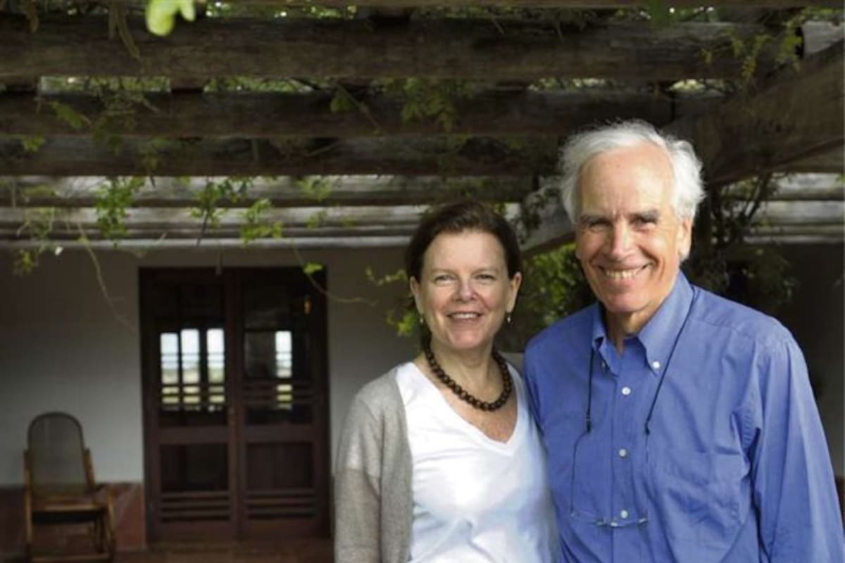 Douglas Tompkins, fallecido en 2015, junto a su esposa, Kristine