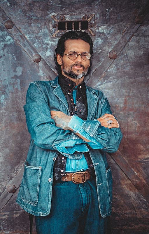 Draco Rosa publicó su nuevo disco, Olas de luz