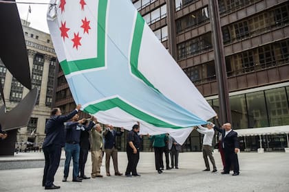 Drew Duffy creó la propuesta ganadora para la nueva bandera del condado de Cook en 2022 (Pat Nabong)