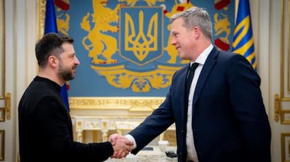 Driscoll, a quien se ve aquí reunido con el primer ministro ucraniano Zelensky en noviembre, dimitió la semana pasada