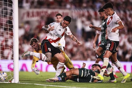 Driussi, de taco, puso el 1 a 0 para River