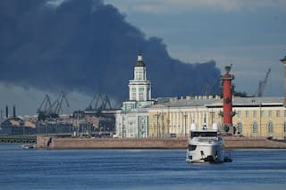 Drones ucranianos atacan una terminal petrolera de San Petersburgo antes del "Davos ruso"