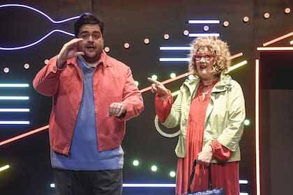 Carcajada salvaje, con Verónica Llinás y Darío Barassi