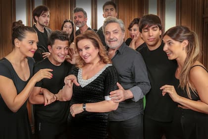 El clásico musical Hello Dolly! llega a la cartelera porteña con un elenco encabezado por Lucía Galán y Antonio Grimau