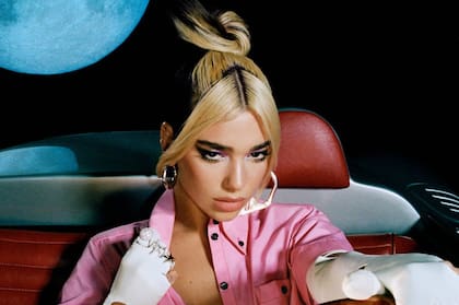 La cantante Dua Lipa también habló de la negatividad de las redes sociales