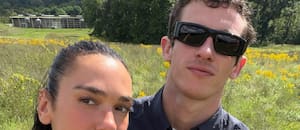 Dua Lipa celebró sus 31 años: cita romántica con Callum Turner, arte y una torta que dio que hablar