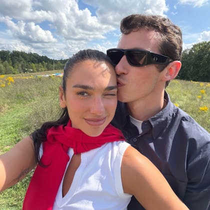 Dua Lipa compartió las mejores postales de su festejo de cumpleaños número 31 (Foto: Instagram @dualipa)
