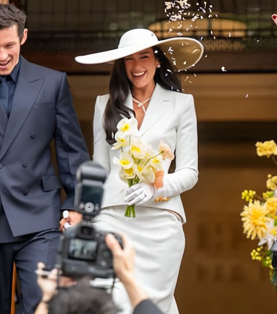 Dua Lipa se casó el sábado en Londres con el actor Callum Turner