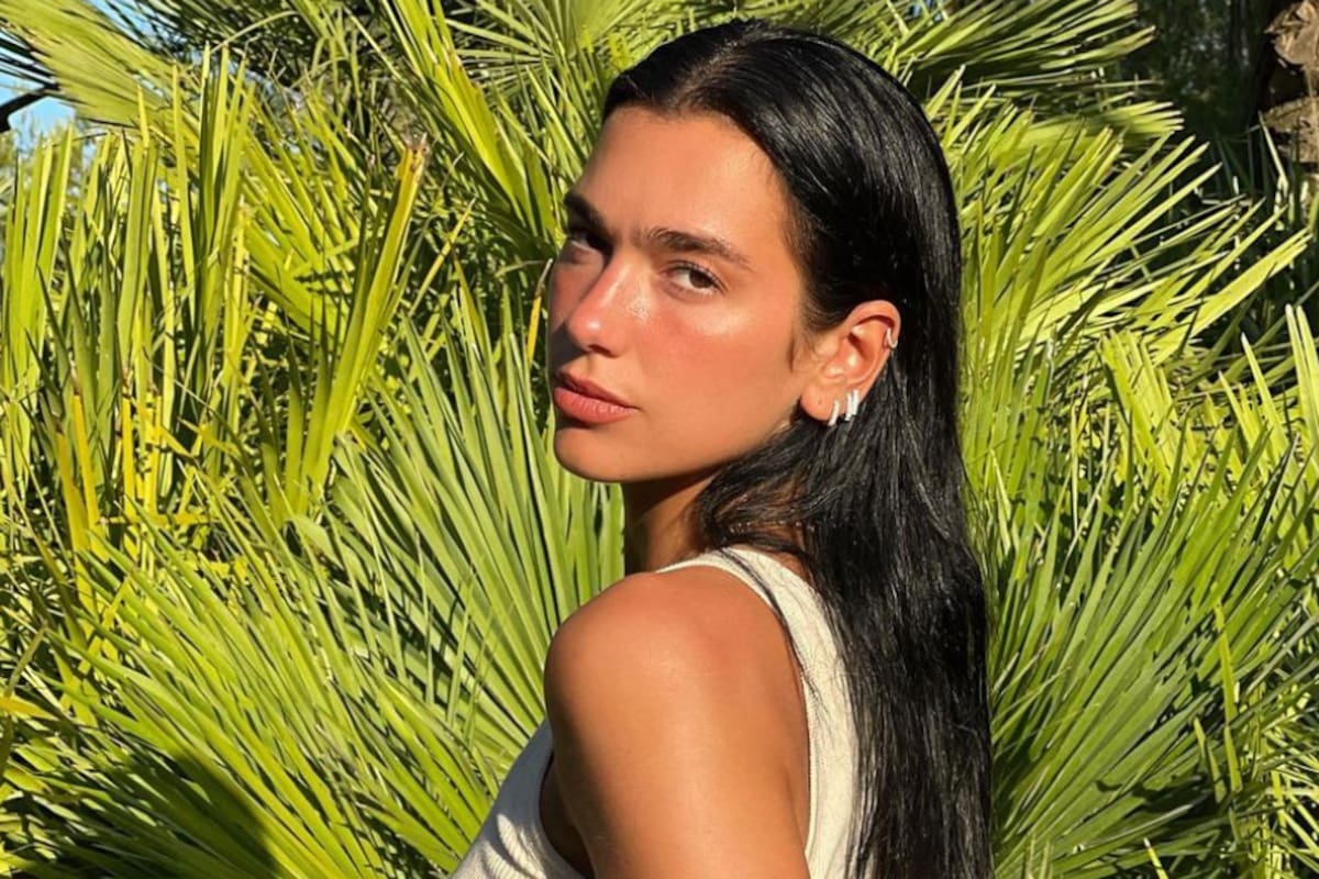 Dua Lipa sorprendió a sus seguidores con sus habilidades culinarias y el video no tardó en viralizarse