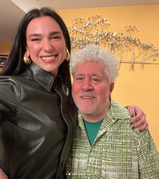 Dua Lipa y Almodovar se encontraron en enero en la casa del director y el momento quedó inmortalizado en Instagram