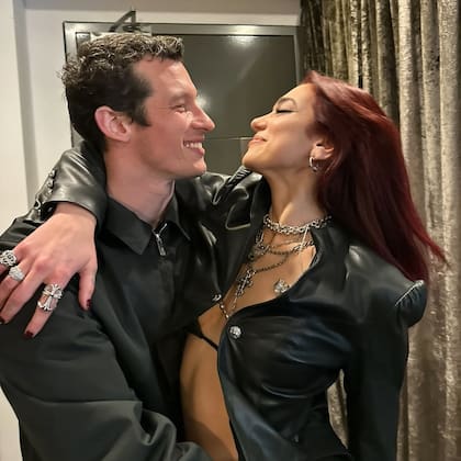 Dua Lipa y Callum Turner