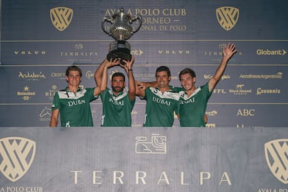 Dubai obtuvo la Copa de Plata en Sotogrande y este sábado procurará alzar la de Oro de la temporada española, cuando se enfrente en el club Santa María con Marqués de Riscal.