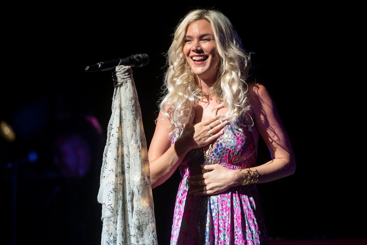 Dueña de una personalidad magnética y una voz muy personal, la artista británica cautivó con un repertorio repleto de soul y blues