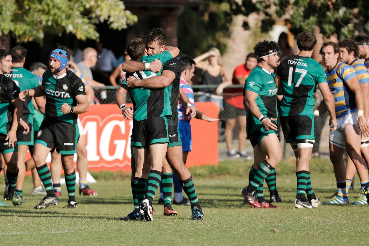 duendes festeja el triunfo ante Hindu Club . juagado en Don Torcuato .