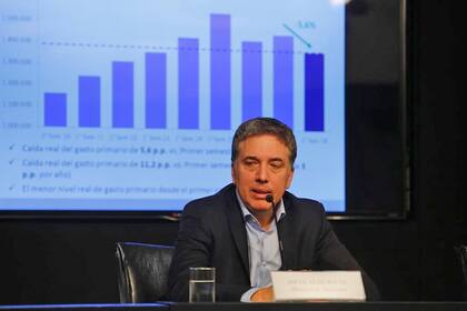 Dujovne: "La inflación es más alta de lo que esperábamos, pero no se compara con la del kirchnerismo"