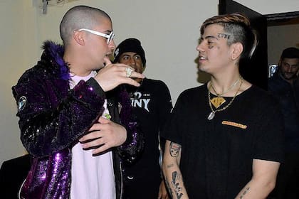 Duki con Bad Bunny en el Luna Park. Luego de ese encuentro, fue recibido por los españoles C.Tangana y Yung Beef; la plana mayor del trap en español le dio la bienvenida