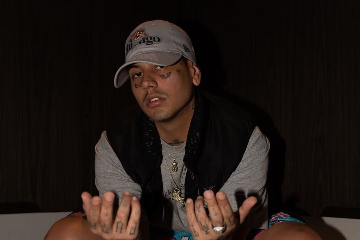 Duki se enojo en Twitter por los rumores de crisis con Emilia Mernes (Foto: Instagram @duki)