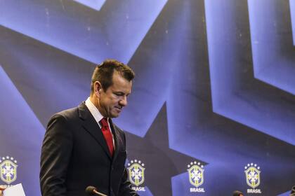 Dunga es el elegido para cambiar la imagen de Brasil