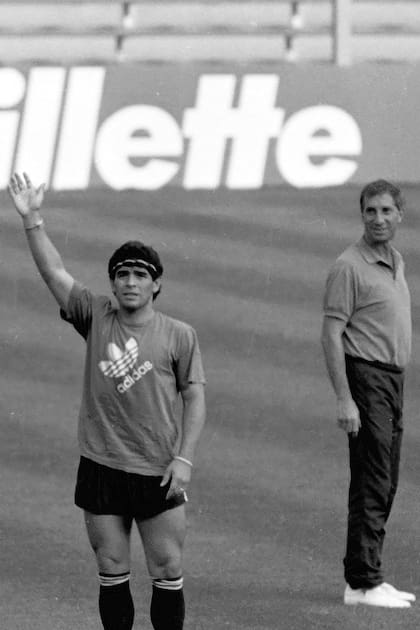 Dupla ganadora: Maradona y Bilardo, capitán y entrenador de la selección argentina campeona en México 86 y finalista en Italia 90