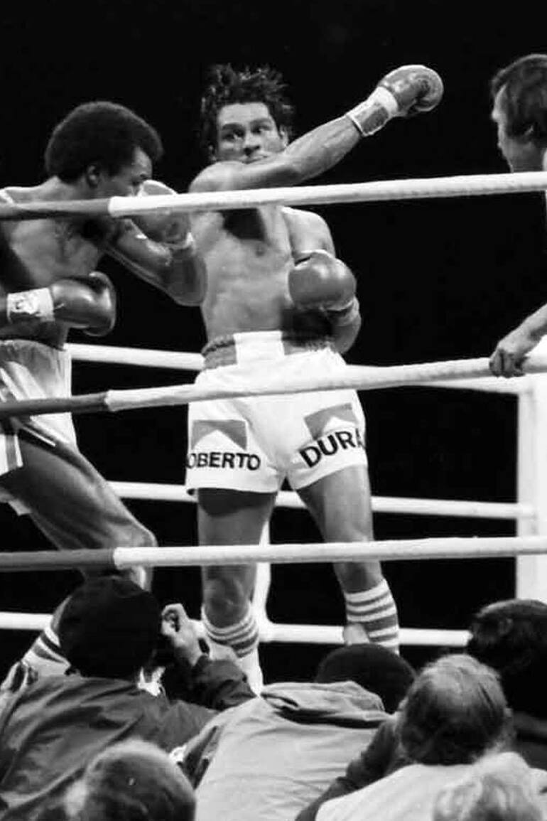 Duran domina a Sugar Ray Leonard