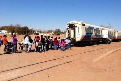 Durante 35 años, el tren Alma realizó 201 viajes para dar cobertura a más de 90.000 chicos