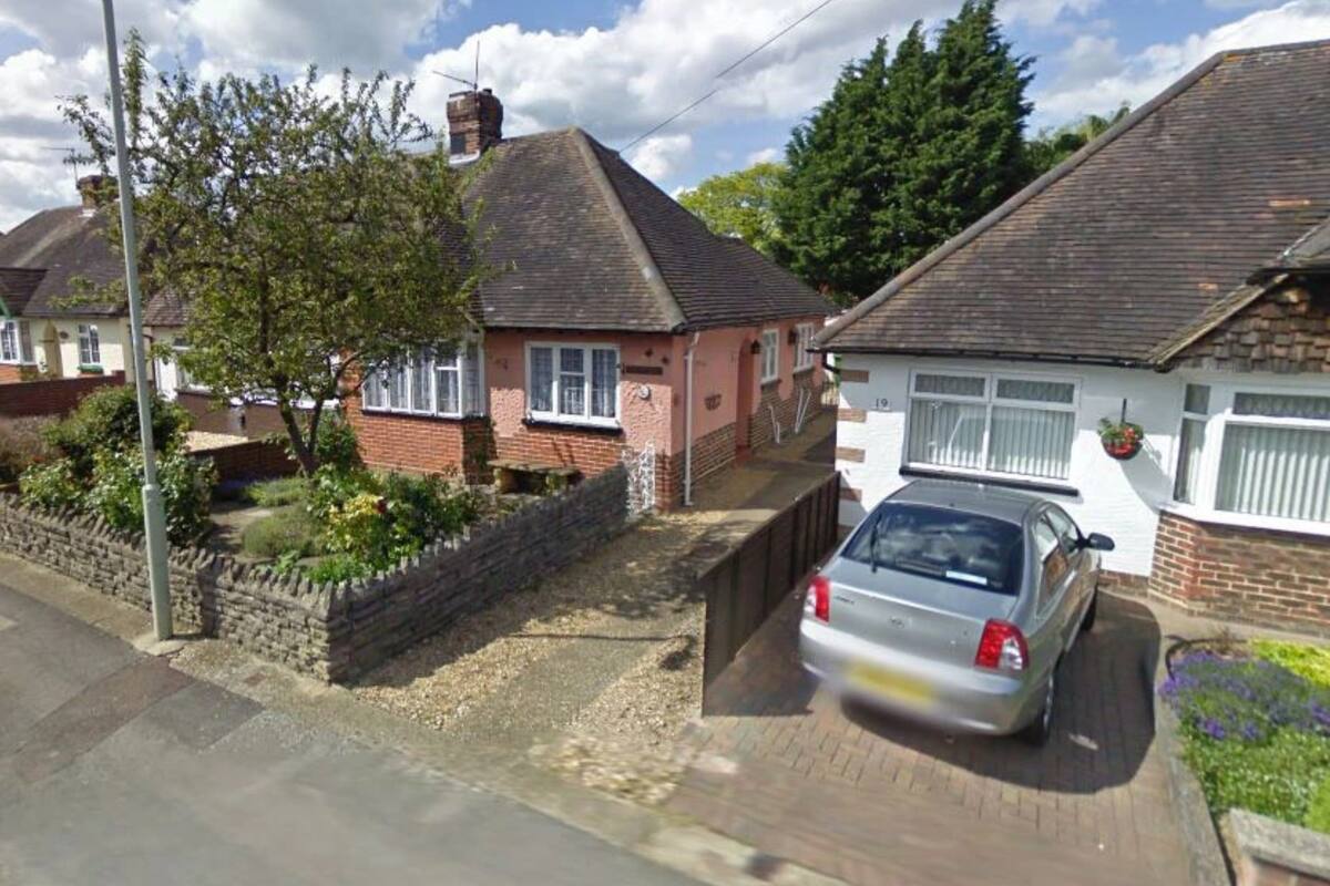 Durante diez años, Yvonne Rogers no cortó las plantas que puso en su jardín y obstaculizó el paso de su vecina