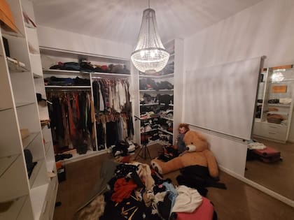 Durante el allanamiento dispuesto por el juez Ernesto Kreplak en la casa de Sofía Clerici encontraron siete carteras de alta gama además de joyas