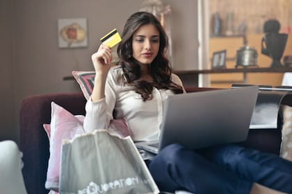 Durante el Black Friday 2020 Argentina, el último gran evento de comercio electrónico del años, los descuentos y la financiación es una excelente oportunidad para realizar las compras navideñas