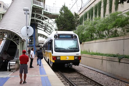 Durante el Día del Trabajo, el transporte público de Dallas operará con horario de domingo