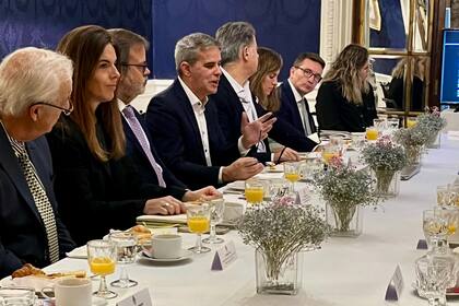 Durante el encuentro se explicó que a partir de diciembre y con continuidad durante el 2024, se programaron embarques que saldrán desde las terminales portuarias del upRiver región Rosario y arribarán a los puertos de España