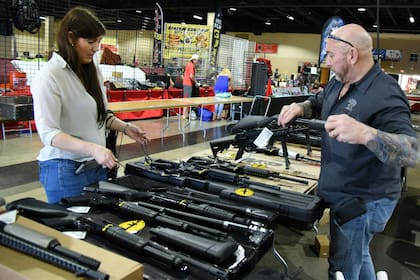 Durante el fin de semana Florida Gun Shows abrió sus puertas; el AR-15, uno de los rifles más demandados