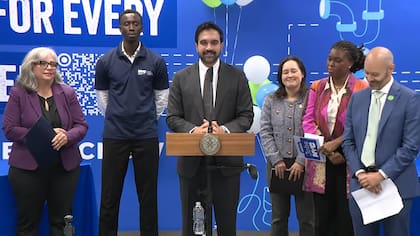 Durante el lanzamiento de Jobs NYC, Mamdani recordó que la ciudad emplea a unos 300 mil trabajadores municipales