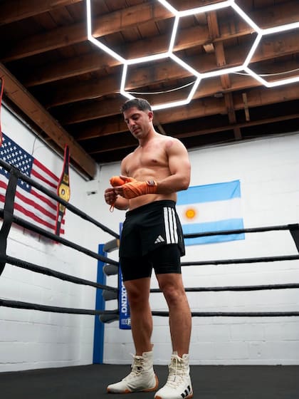 Durante el Mundial, el periodista se entrenó en gimnasios de los Estados Unidos (Foto: Instagram @gastonedul)
