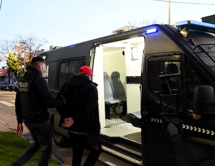 Durante el operativo se secuestraron un arma de fuego y vainas servidas, entre otros elementos