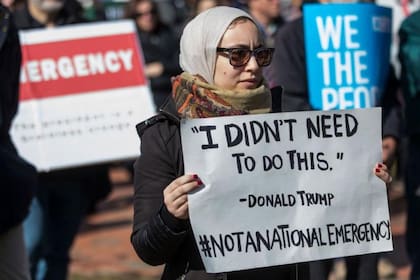 Durante el primer gobierno de Trump, muchas organizaciones de la sociedad civil realizaron protestas e introdujeron recursos judiciales para frenar la agenda del gobierno