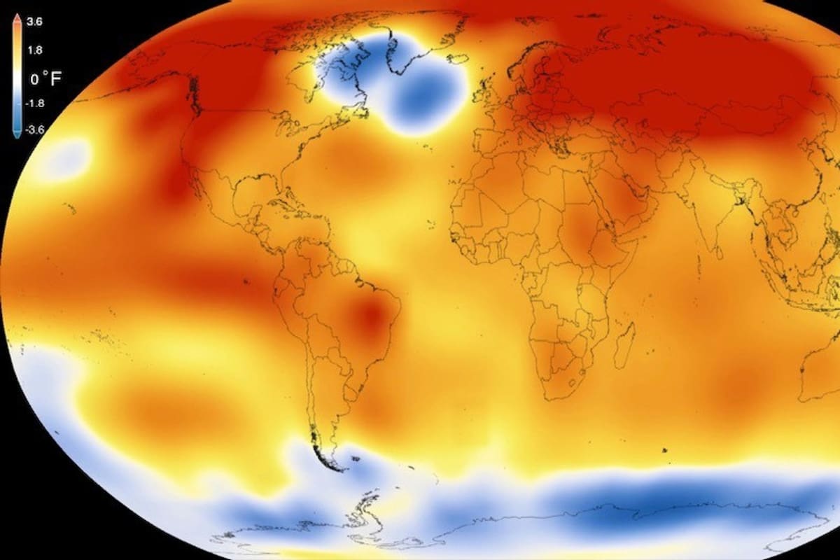 Durante el siglo pasado, la temperatura de la superficie global ha ido en aumento, excepto en una franja de la región en el Atlántico Norte subpolar que se está enfriando en general, conocida como "agujero de calentamiento"; esto es atribuido a la concentración de gases de efecto invernadero