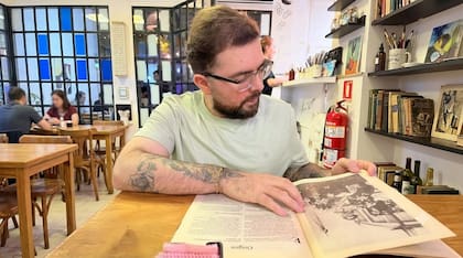 “Durante el tratamiento de quimioterapia, la literatura se convirtió en mi canal de desahogo y en un espejo sincero".