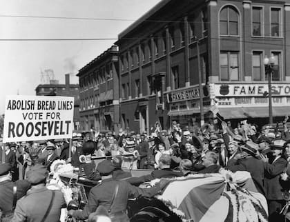 Durante la campaña de Roosevelt por la presidencia, una de sus consignas era "abolir las filas por pan"