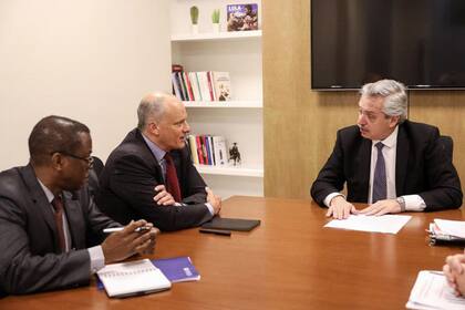Durante la campaña, el presidente electo recibió en sus oficinas a Alejandro Werner, director del Departamento del Hemisferio Occidental del FMI; y al jamaiquino Trevor Alleyne, representante del organismo en Argentina