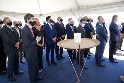 Durante la ceremonia se elevó una oración interreligiosa en la que tomaron parte autoridades de diferentes credos