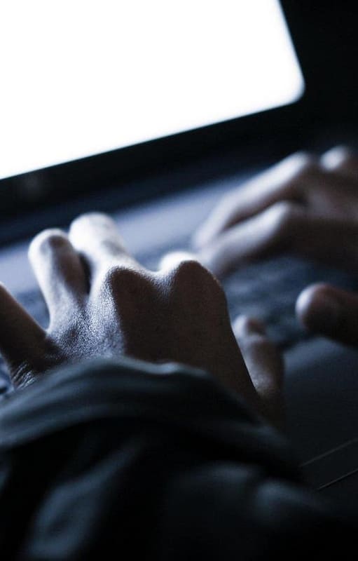 Hay que estar muy atentos al grooming y la pedofilia, advierten los expertos