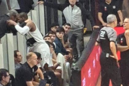 Durante la derrota del club santiagueño en el clásico ante Quimsa, Maxwell increpó a Capelli y luego del encuentro lo agredió en el vestuario.