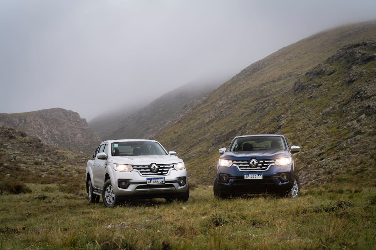 Durante la Escala Offroad de Renault se lanzaron dos versiones de la pickup mediana Alaskan