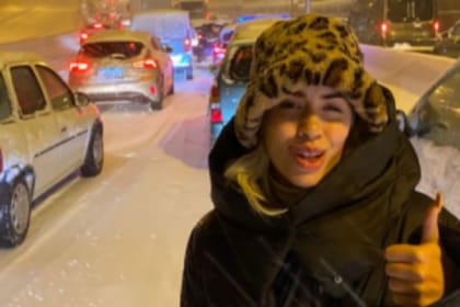 Durante la fuerte nevada en Madrid, Lali Espósito quedó varada más de seis horas en una autopista y compartió el minuto a minuto de su experiencia en las redes sociales