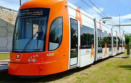Durante la gestión socialista, también hubo un proyecto para desarrollar el servicio de tren eléctrico urbano en Rosario