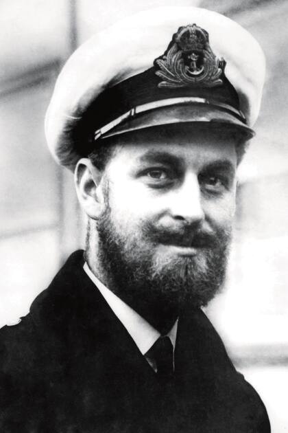 Durante la guerra, mientras estaba en servicio activo, la princesa heredera mantuvo una foto de un Felipe barbudo en su habitación.