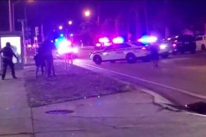 Durante la madrugada tres personas bajaron de una camioneta y abrieron fuego en medio de un evento